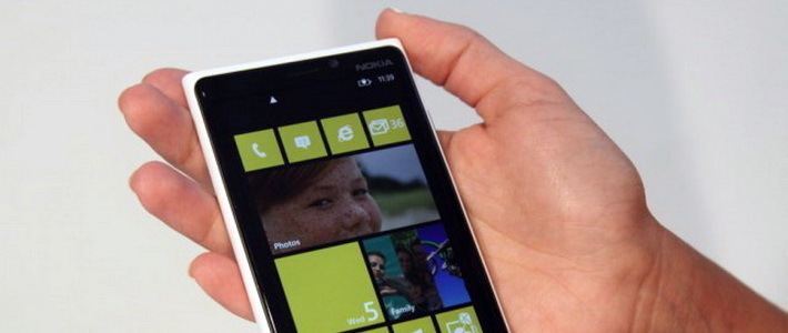 Nokia Lumia 920 «очень хорошо» продается в США