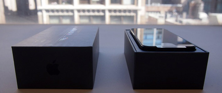 Эксперт: iPhone 5S с легкостью обойдет по продажам Samsung Galaxy S IV