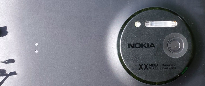 Опубликовано фото чехла-зарядки для Nokia Lumia 1020
