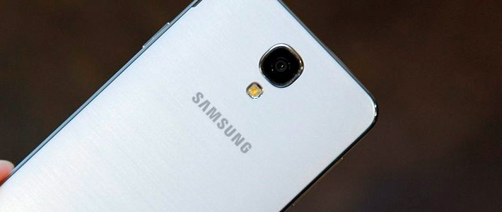Samsung представила 5-дюймовый смартфон Galaxy J