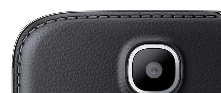 Samsung представила смартфон Galaxy S4 Black Edition с корпусом «под кожу»