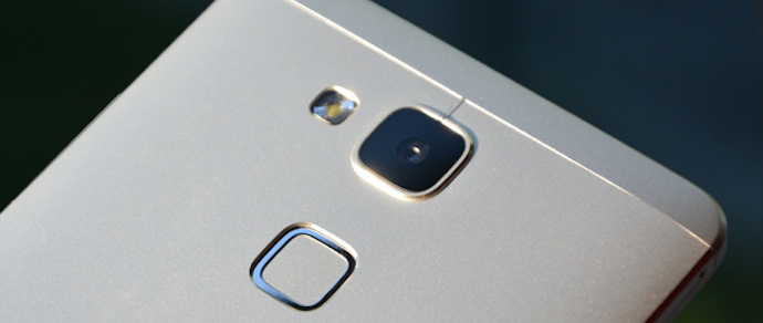 Huawei анонсировала Ascend Mate 7 с дактилоскопическим сканером как в iPhone 5s