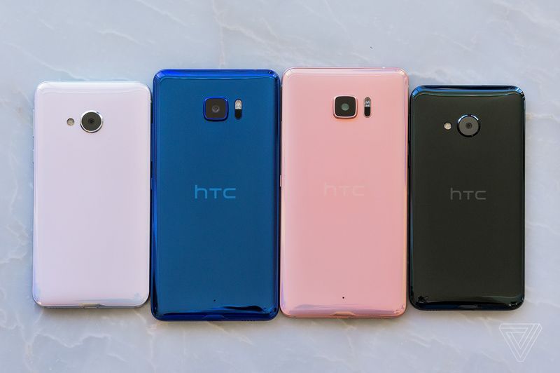 Новый флагман HTC получил продвинутый AI и дополнительный экран