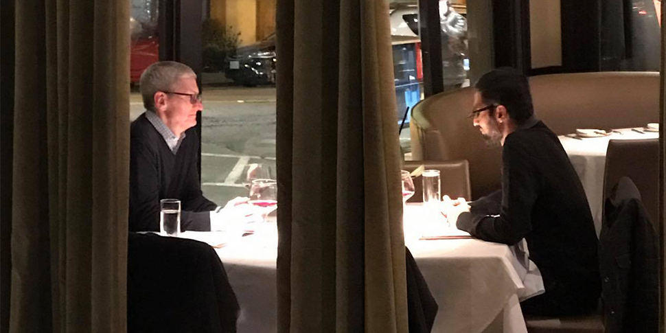 Интернет недоумевает: что обсуждали за ужином главы Apple и Google?
