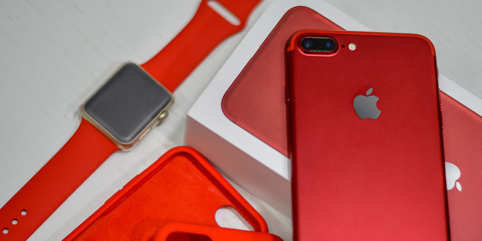 Украинский магазин предлагает красный iPhone 7 за пол-литра крови