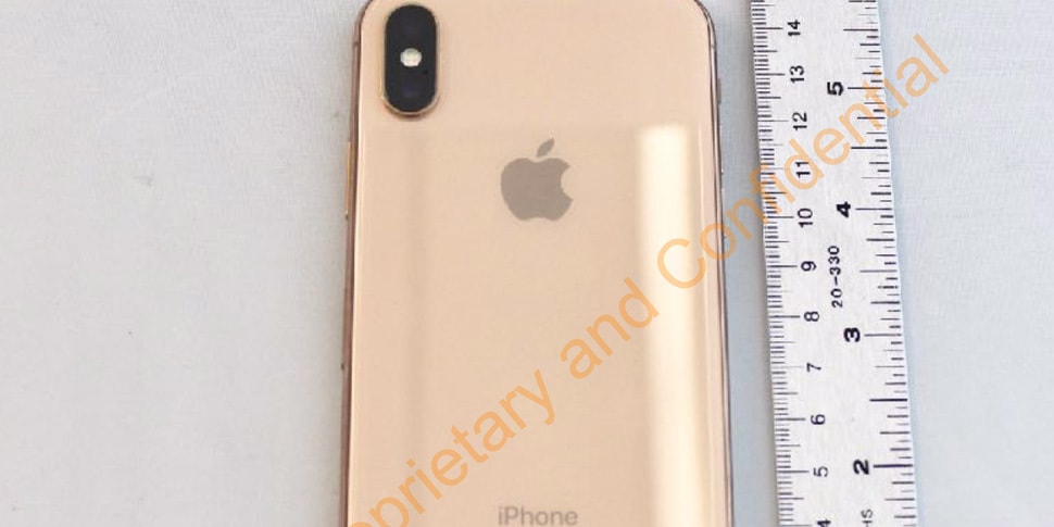 <div>                                 Появились «живые» фото iPhone X в золотом цвете                            </div>