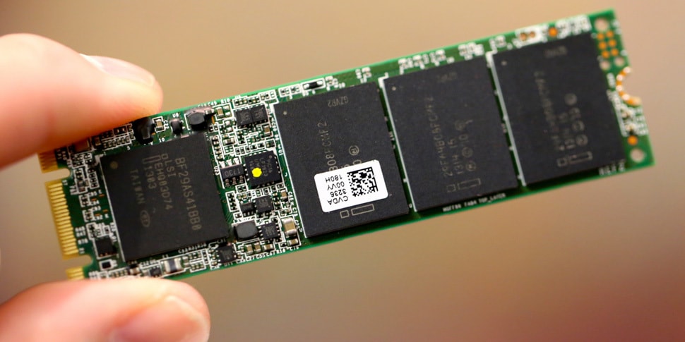 <div>                                 Intel и Micron займутся выпуском сверхъемких SSD с кристаллами QLC NAND                            </div>