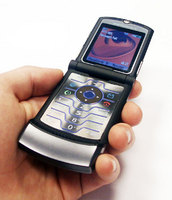 Обзор сотового телефона Motorola RAZR V3i и Motorola RAZR V3 Pink 