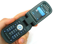 Обзор сотового телефона Sony Ericsson Z710i: стильный мобильный