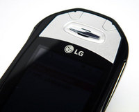 Обзор сотового телефона LG M4410
