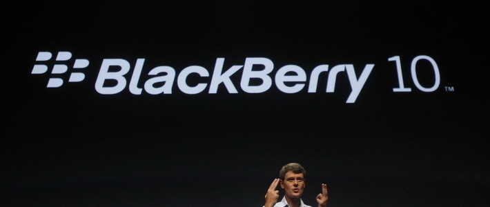 Ради BlackBerry 10 пользователи делают тату и проводят эротические съемки