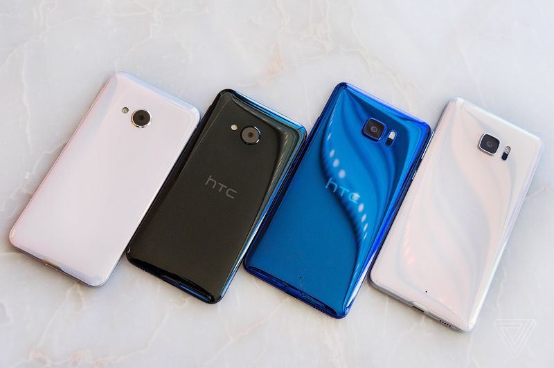 Новый флагман HTC получил продвинутый AI и дополнительный экран