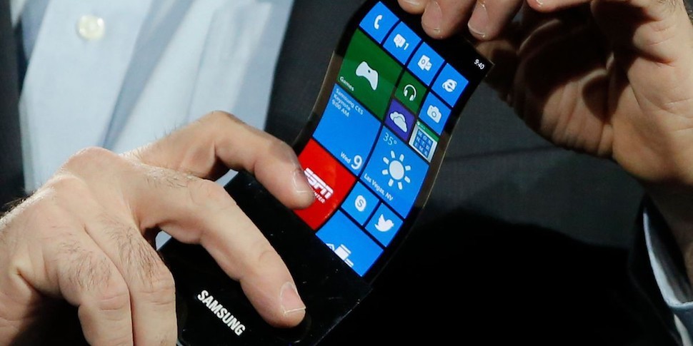 Слухи: гибкие смартфоны Samsung будут «роскошными ультрапремиальными» девайсами