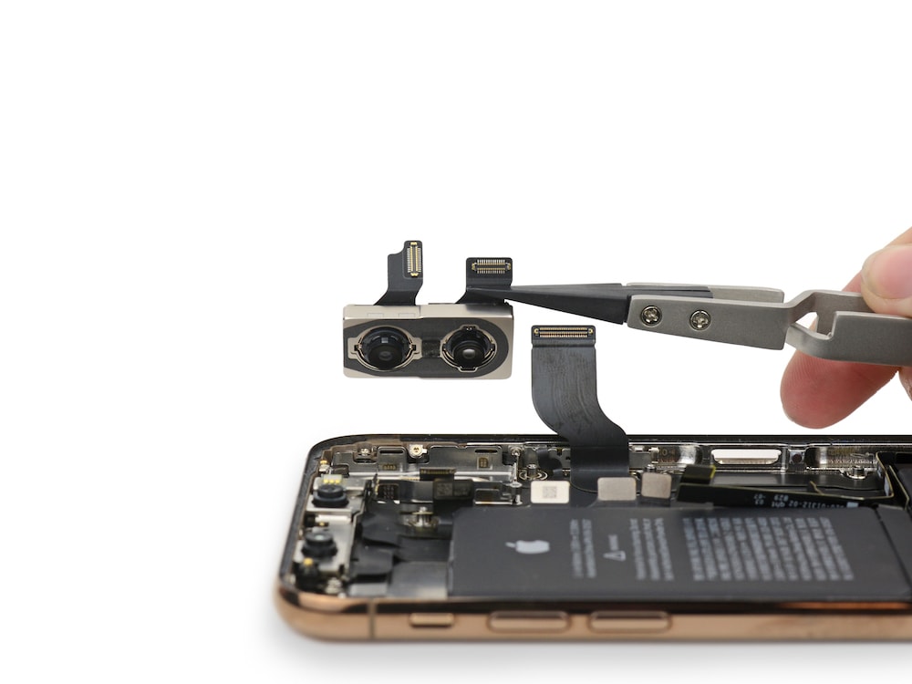 <div>                                 Специалисты iFixit разобрали новые iPhone и нашли парочку отличий                            </div>