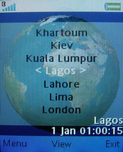 Sony Ericsson S302 SnapShot – маленький камерофончик