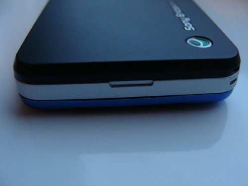 Sony Ericsson S302 SnapShot – маленький камерофончик